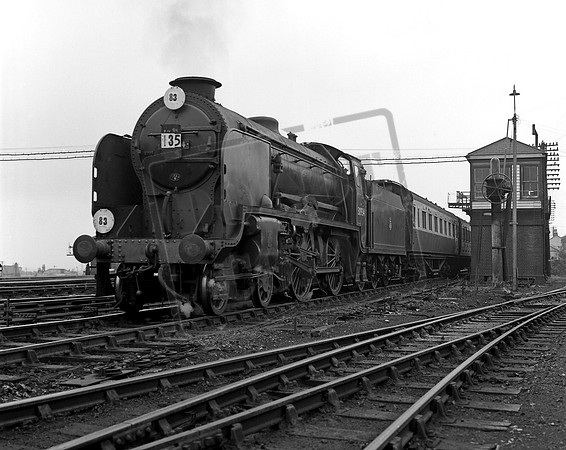30934 1950s leaving Folkestone Junction towards Dover