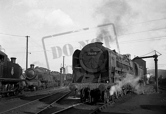 70015 1950s Laira