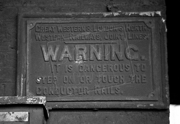 GW & LNWR Conductor Rail Sign 1963-08-18 Uxbridge Road
