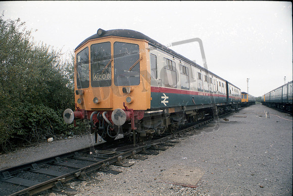 DMU DB975007+DB975008 1980s Reading ?