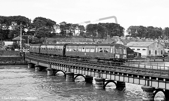 DMU Sc51524 1960s Guard Bridge