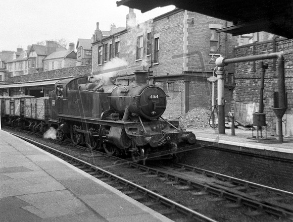 4164 1950s Newport