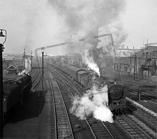 70028 1965-04-01 Warrington