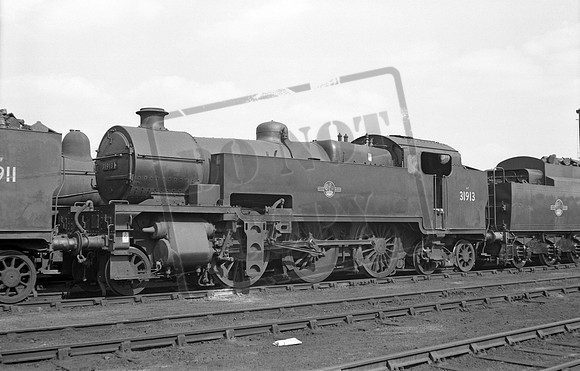 31913 1960s Eastleigh shed