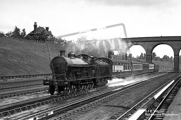 LNWR 120 1925-08-15 Bushey