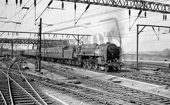 70019 1964-08 Crewe