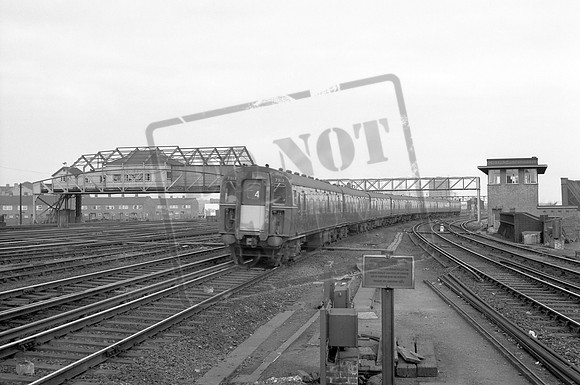 EMU 7313 1969c Clapham Junction
