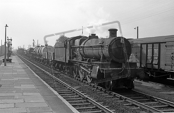 6870 1960s Wrexham General Station