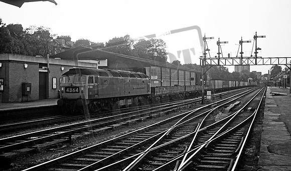 D1664 1969-06-11 Kensington Olympia
