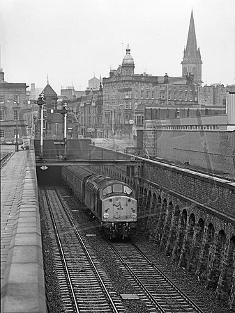 40xxx 1979-09-01 Dundee Camperdown