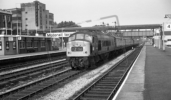D106 1970 Kensington Olympia