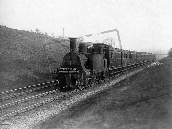 6511 1927 Near Wood Green