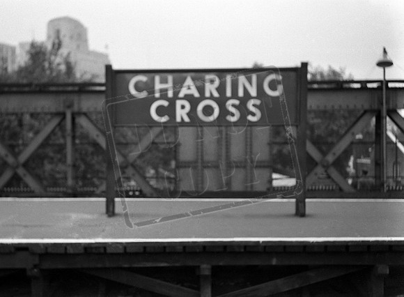 Sign 1950s Charing Cross