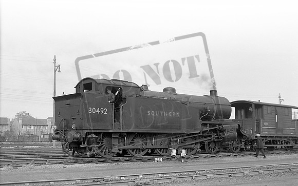 30492 1952-10-18 Feltham