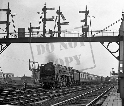 70020 1950s Reading West main