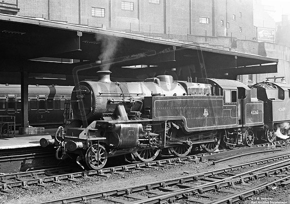 42263 1950s Birmingham New Street