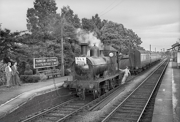 1335 1952-08-31 Yarnton Junction