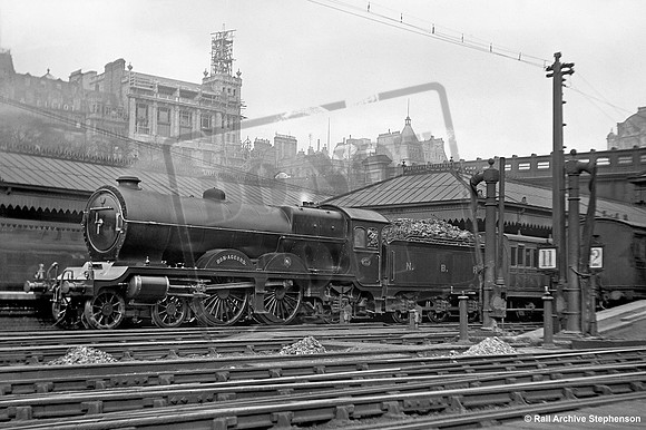 NBR 870 1909c Edinburgh Waverley