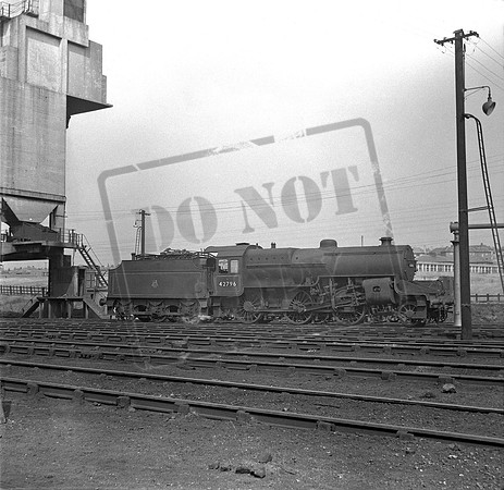 42796 1955-08-22 Lower Darwen shed