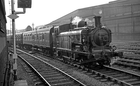 9700 1961-08-17 London Paddington
