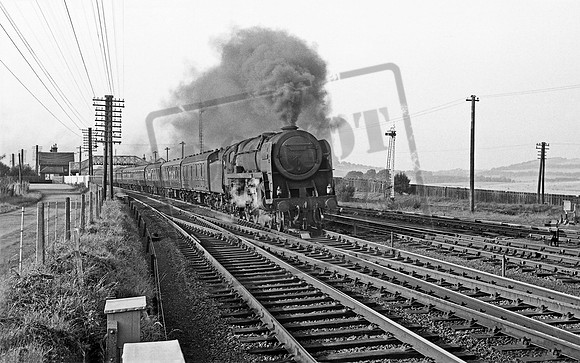 70041 1964-08 Symington station
