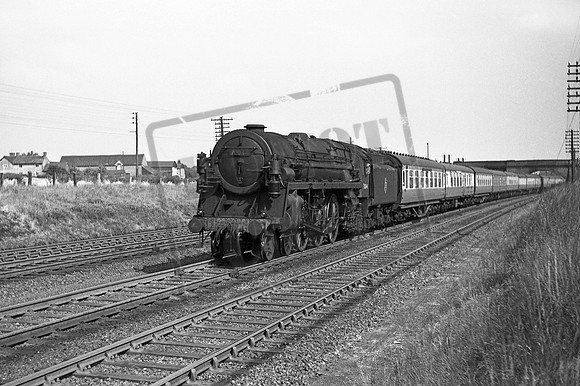 70044 1956-06 is it Moreton Cutting?