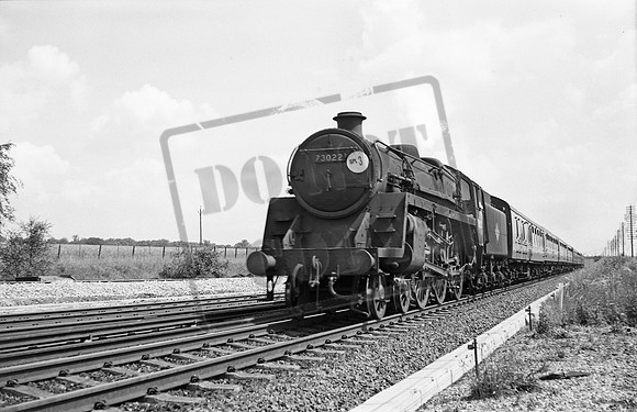 73022 1966-07-03 near Worting