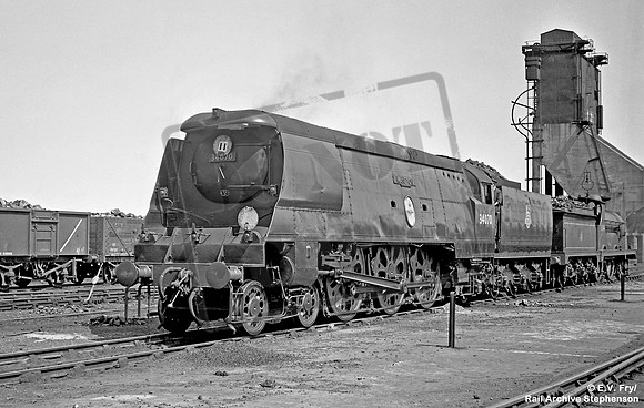 34070 1953-05 Ramsgate shed