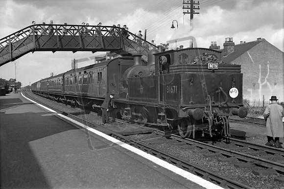 31671 1954-09-12 Rainham