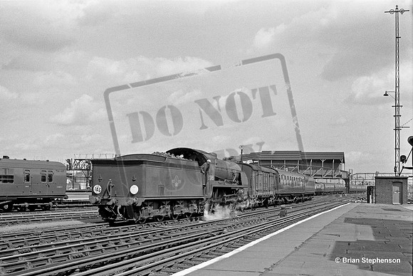 30765 1962-08-24 Clapham Junction