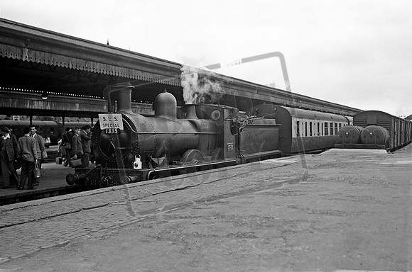 1335 1952-08-31 Oxford