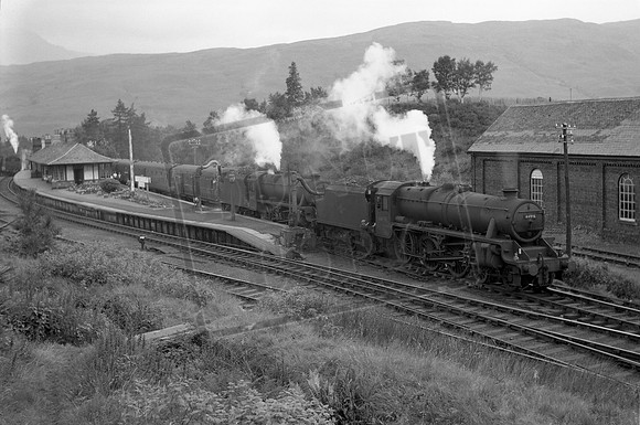 44996 44908 1950s Crianlarich