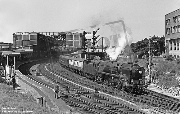 35028 1966-05-30 Bournemouth Central