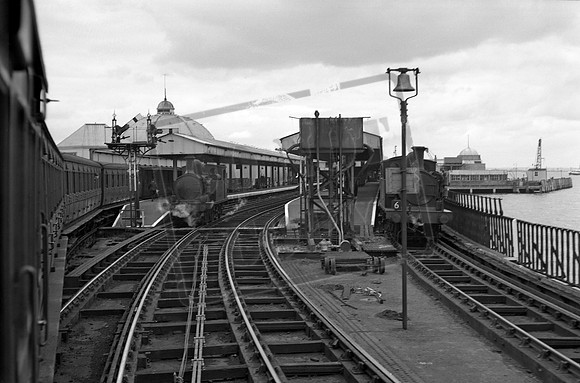 Wxx 1966c Ryde Pier