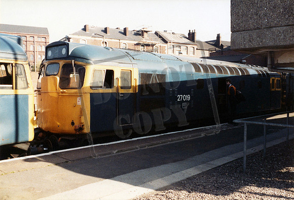 27019 1984-04-26 Walsall station