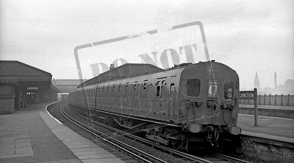 EMU 4698 1954 Clapham Junction
