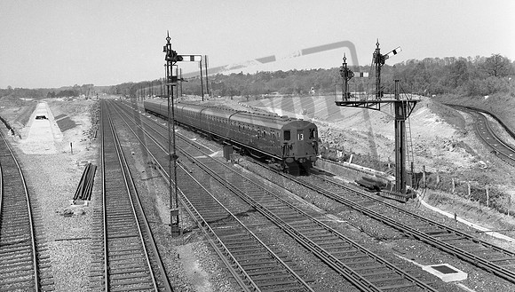 EMU 5105 1958c Petts Wood
