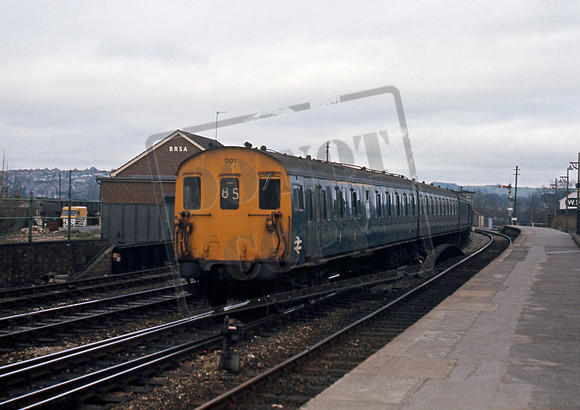 DEMU 1101 1977-03-05 Salisbury