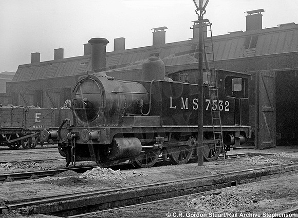 7532 1932c Devons Road shed