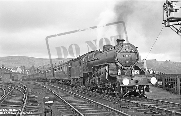 42896 1963-10-13 Horwich