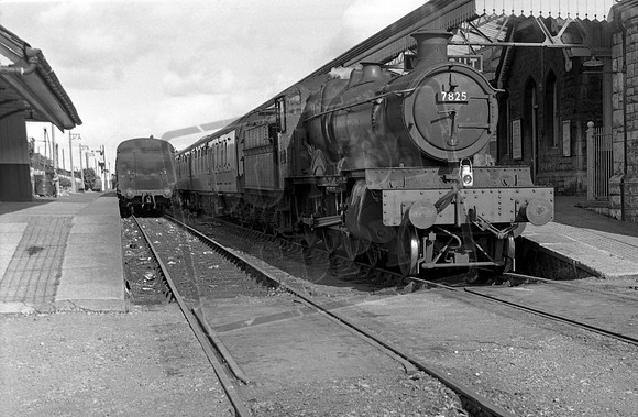 7825 1961-11-15 Pembroke Dock