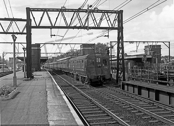 EMU 062 1960-08-01 Shenfield