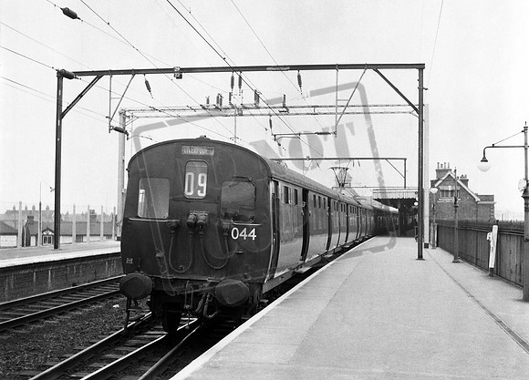 EMU 044 1961-04 Chelmsford
