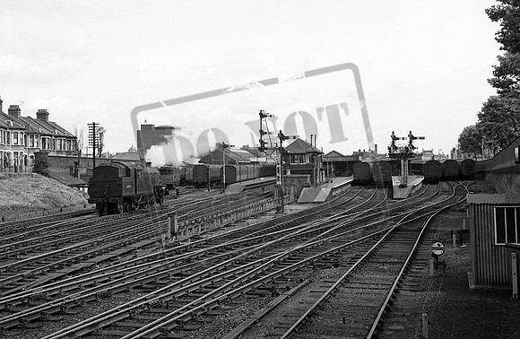 42506 1958-08-03 Southend Central