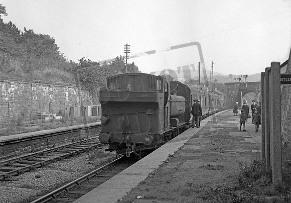 Neath Riverside Rail-Online | 57xx 0-6-0PT | 4657 1950s Neath Riverside