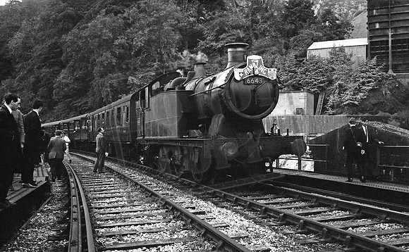 6643 1965-07-31 Taffs Well Walnut Tree Viaduct west end