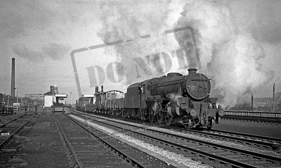44934 1967 Coppull station WCML