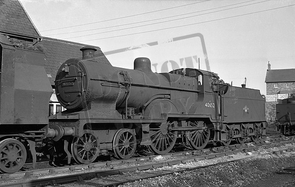 Rail-Online | Fowler 2P 4-4-0 | 40652 1950s Templecombe