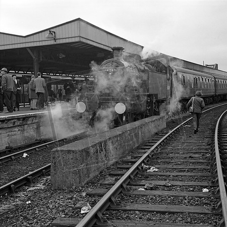 41249 1966-03-06 Templecombe