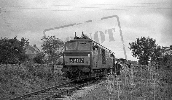 D7007 1967-10 Draycott